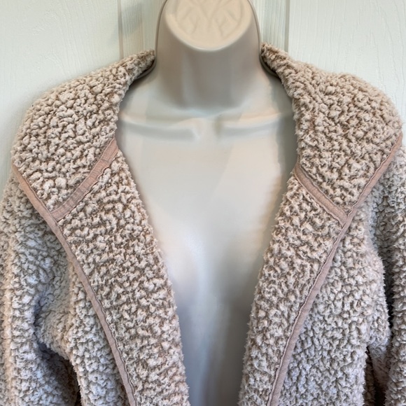 Cozy Love Tree Hooded Sherpa / Teddy Bear Wrap Jacket - Picture 2 of 6